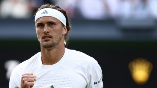Zverev perde set, mas avan&ccedil;a &agrave; segunda rodada de Wimbledon