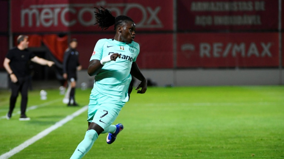 Chelsea oficializa contrata&ccedil;&atilde;o do atacante portugu&ecirc;s Geovany Quenda