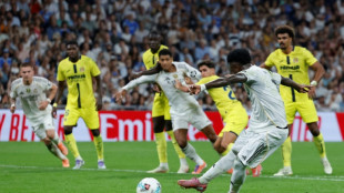 Com dois gols de Vini, Real Madrid vence Villarreal (3-1) e assume liderança provisória