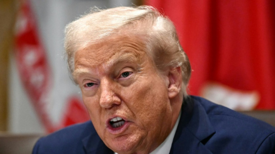 Trump firma un decreto para reducir los aranceles de EEUU sobre los autos japoneses al 15%