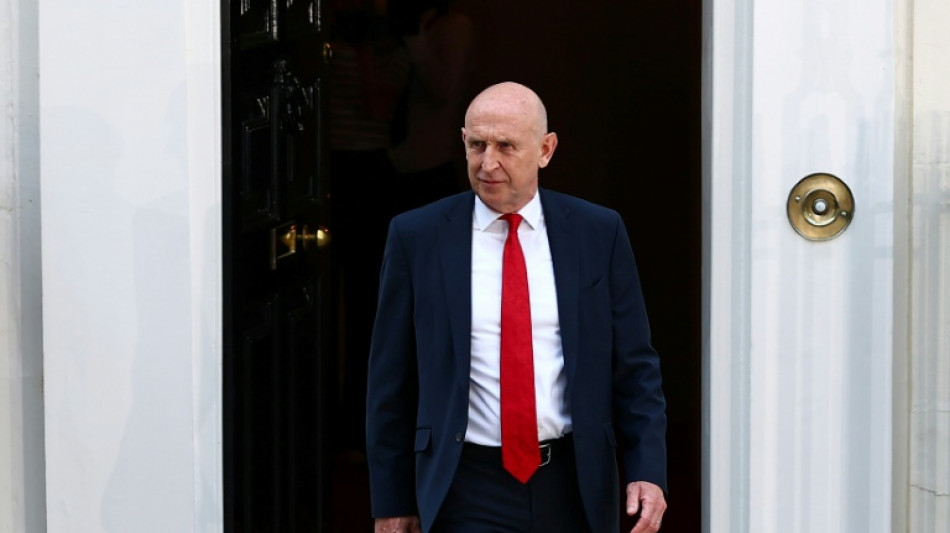 Neuer britischer Premier Burnham macht Ex-Verteidigungsminister Healey zum Finanzminister