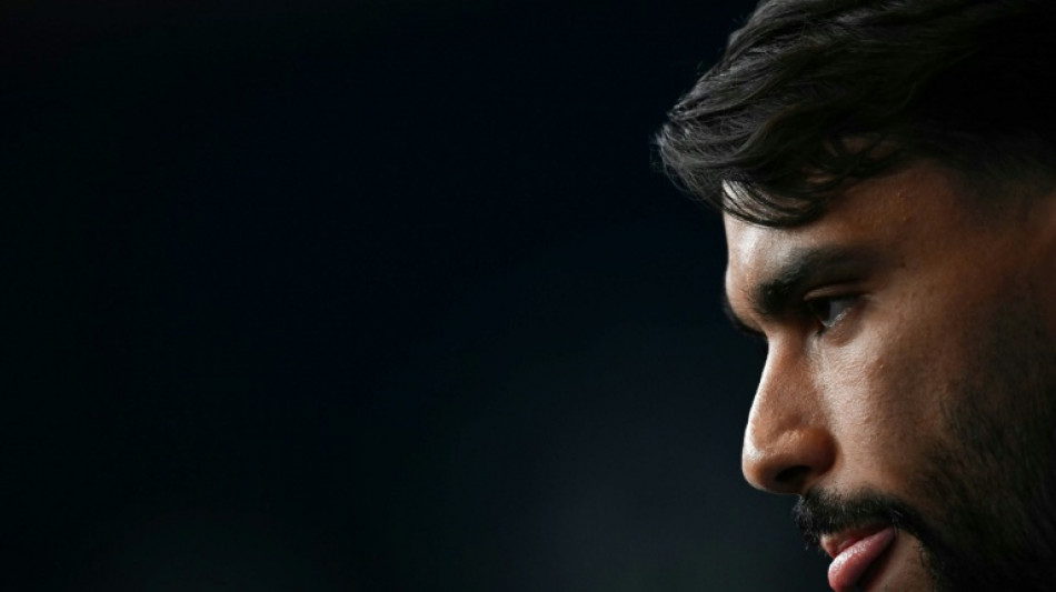 Paquet&aacute; tem les&atilde;o muscular confirmada e vira d&uacute;vida para as oitavas de final da Copa