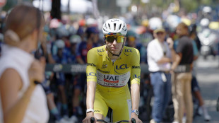 Tour: 17ma tappa al belga Philipsen, vittoria in volata