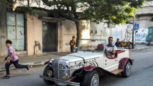 Gaza: un passionn&eacute; de voitures anciennes d&eacute;fie le blocus isra&eacute;lien